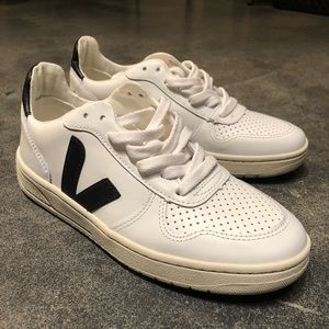 Veja - V-10 White Black